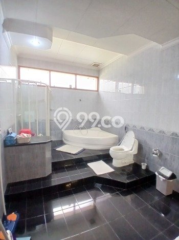 Dijual Rumah Mewah Elegan Dengan View Cantik di Geger Kalong, Bandung Dijual Rumah Mewah Elegan Dengan View Cantik di Geger Kalong, Bandung