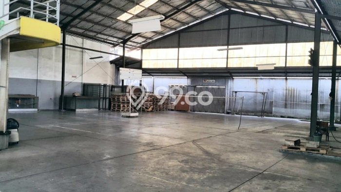 Ruko Bagus Dijual LB 1400m2 Lokasi Strategis Bandung Area Cocok untuk Bisnis Ruko Bagus Dijual LB 1400m2 Lokasi Strategis Bandung Area Cocok untuk Bisnis
