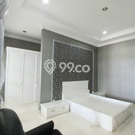 Rumah Mewah LB 1000m2 Siap Huni Desain Elegan di Singgasana, Bandung Rumah Mewah LB 1000m2 Siap Huni Desain Elegan di Singgasana, Bandung