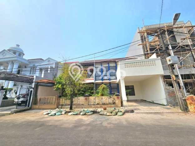 Ready to Use! Luxury House LT 305m2 Desain Elegan di harapan indah Ready to Use! Luxury House LT 305m2 Desain Elegan di harapan indah