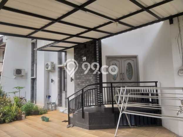 Ready to Use! Premium House LT 208m2 Desain Modern di Pulomas Ready to Use! Premium House LT 208m2 Desain Modern di Pulomas