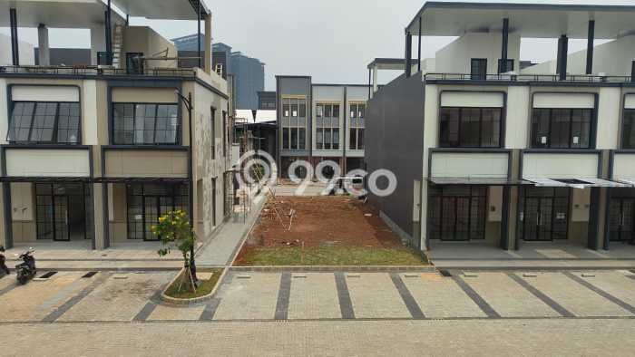 FOR RENT! Ruko di Gading Serpong Cocok untuk Bisnis 102m2 FOR RENT! Ruko di Gading Serpong Cocok untuk Bisnis 102m2