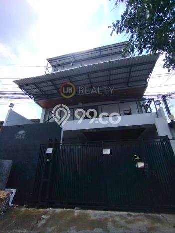 Ready to Use! Premium House LT 190m2 Desain Elegan di Tomang Ready to Use! Premium House LT 190m2 Desain Elegan di Tomang