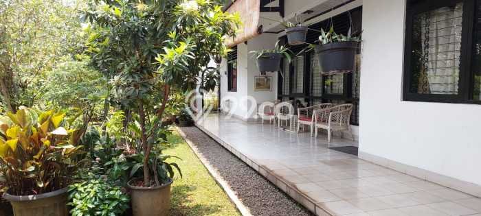 Rumah Luxury Modern Tanpa Renovasi di Kemanggisan Jakarta Barat Rumah Luxury Modern Tanpa Renovasi di Kemanggisan Jakarta Barat