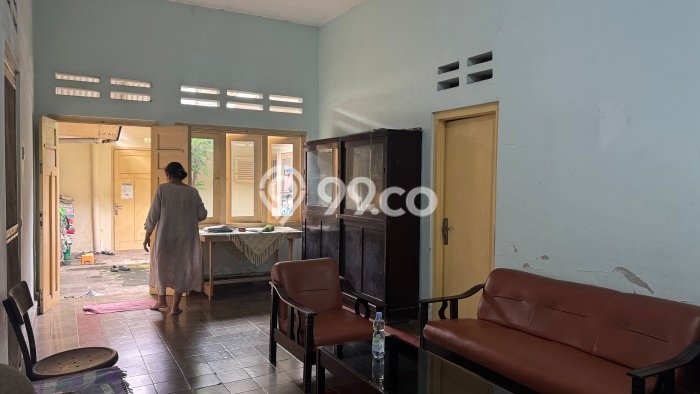 Siap Huni Rumah Mewah 14 Kamar di Senen Dekat ke Mana Pun Siap Huni Rumah Mewah 14 Kamar di Senen Dekat ke Mana Pun