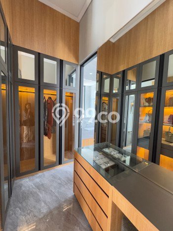 Rumah Elit Modern Siap Huni di Metland Menteng Jakarta Timur Rumah Elit Modern Siap Huni di Metland Menteng Jakarta Timur
