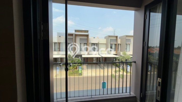 Rumah Luas Asri 4 KT Siap Huni di Alam Sutera Tangerang Rumah Luas Asri 4 KT Siap Huni di Alam Sutera Tangerang