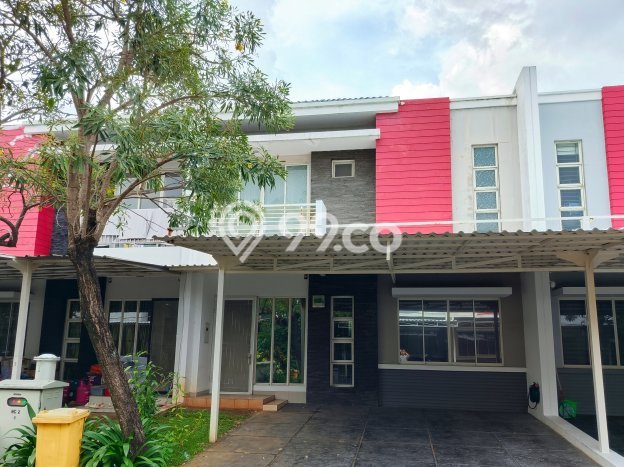 Rumah Luxury Modern Tanpa Renovasi di Green Lake City Jakarta Barat Rumah Luxury Modern Tanpa Renovasi di Green Lake City Jakarta Barat