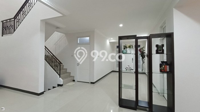 Rumah Luxury Modern Tanpa Renovasi di Kota Wisata Bogor Rumah Luxury Modern Tanpa Renovasi di Kota Wisata Bogor
