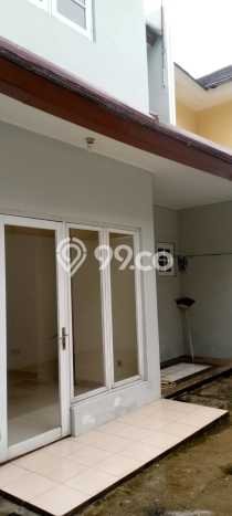 Rumah Luas Asri 3 KT Siap Pakai di Kota Wisata Bogor Rumah Luas Asri 3 KT Siap Pakai di Kota Wisata Bogor