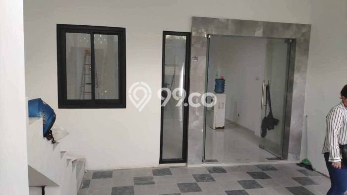 Rumah Strategis Modern Lb 160m2 di Menteng, Jakarta Pusat Rumah Strategis Modern Lb 160m2 di Menteng, Jakarta Pusat