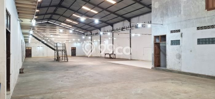 INVESTASI CERDAS! Gudang Kawasan , Luas 3000m2m², Pusat Bisnis INVESTASI CERDAS! Gudang Kawasan , Luas 3000m2m², Pusat Bisnis