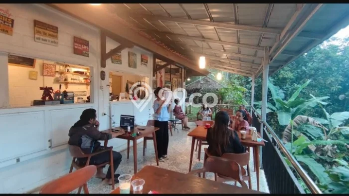 Komersial Bagus Dijual LB 265m2 Lokasi Strategis Bandung Area Cocok untuk Berbisnis Komersial Bagus Dijual LB 265m2 Lokasi Strategis Bandung Area Cocok untuk Berbisnis