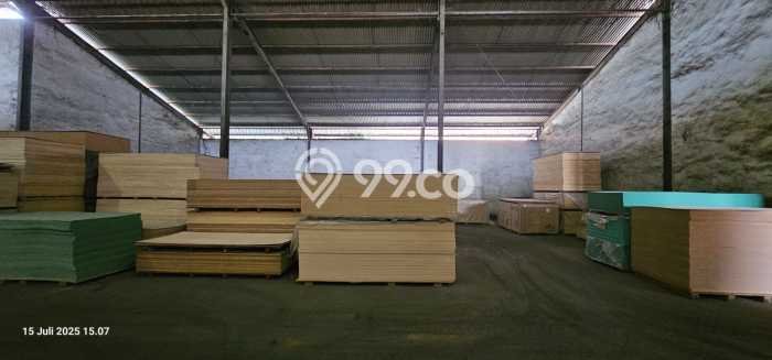 Unit Gudang Dijual di Cipondoh Tangerang Luas Tanah 5000m2, Luas Bangunan 1000m2 Unit Gudang Dijual di Cipondoh Tangerang Luas Tanah 5000m2, Luas Bangunan 1000m2