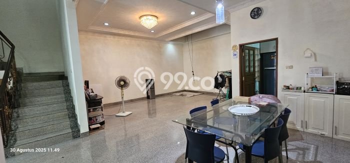 Rumah Elit Modern Tanpa Renovasi di Pantai Indah Kapuk Jakarta Utara Rumah Elit Modern Tanpa Renovasi di Pantai Indah Kapuk Jakarta Utara