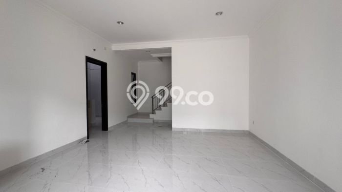 PRIME AREA! Rumah di , 4 KM, Area Premium, Luas 100m2m² LB 142m2m² PRIME AREA! Rumah di , 4 KM, Area Premium, Luas 100m2m² LB 142m2m²