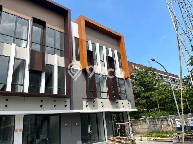 Disewakan Ruko komersial di BSD luas bangunan 110m2 Disewakan Ruko komersial di BSD luas bangunan 110m2