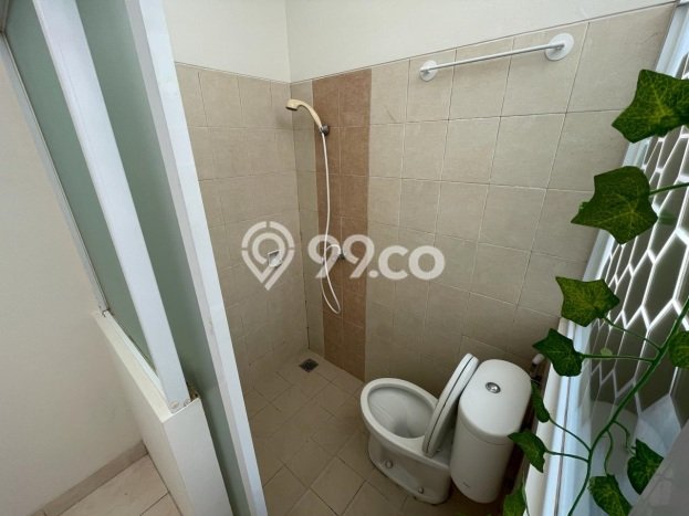 Dijual Rumah 5 Kamar Lokasi Ideal Nyaman dan Strategis di BSD Dijual Rumah 5 Kamar Lokasi Ideal Nyaman dan Strategis di BSD