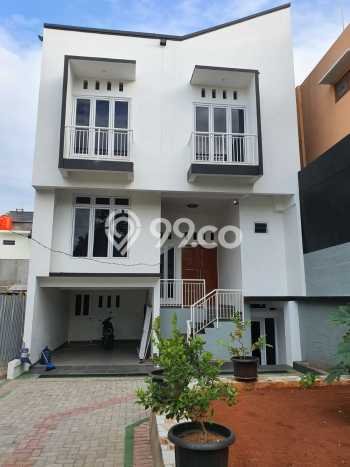 Dijual Rumah Premium dengan Fasilitas Sekitar Lengkap di Tangerang, Tangerang Dijual Rumah Premium dengan Fasilitas Sekitar Lengkap di Tangerang, Tangerang