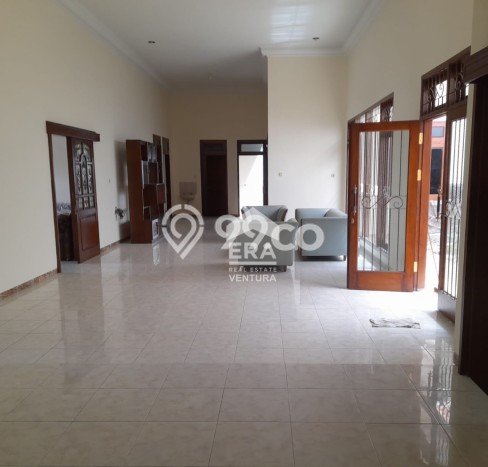 Dijual Rumah Mewah Elegan Dengan View Cantik di Soekarno Hatta, Malang Dijual Rumah Mewah Elegan Dengan View Cantik di Soekarno Hatta, Malang