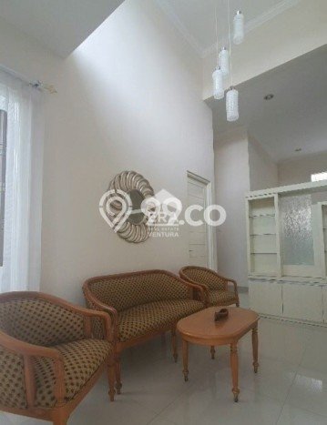 Disewakan! Rumah 4 Kamar Tidur &
3 Kamar Mandi di Tidar, Malang Disewakan! Rumah 4 Kamar Tidur &
3 Kamar Mandi di Tidar, Malang