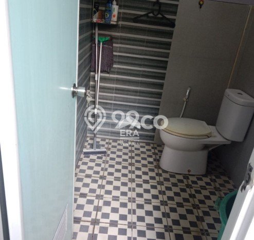 Disewakan! Rumah 1 Kamar Tidur &
2 Kamar Mandi di Sulfat, Malang Disewakan! Rumah 1 Kamar Tidur &
2 Kamar Mandi di Sulfat, Malang