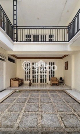 Ready to Use! Luxury House LT 589m2 Desain Elegan di Soekarno Hatta Ready to Use! Luxury House LT 589m2 Desain Elegan di Soekarno Hatta