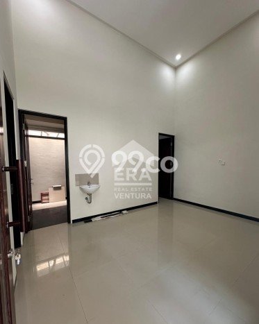 Rumah Modern di , Malang, LT 82m2m² LB 40m2m² Rumah Modern di , Malang, LT 82m2m² LB 40m2m²