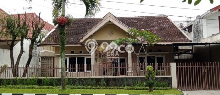Jarang Ada! Rumah Sewa 5 Kamar Bagus Siap Huni Malang Kota Jarang Ada! Rumah Sewa 5 Kamar Bagus Siap Huni Malang Kota