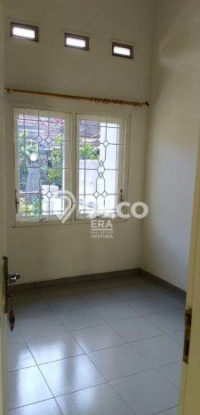 For Sale! Luxury House LT 171m2 Desain Modern di Soekarno Hatta For Sale! Luxury House LT 171m2 Desain Modern di Soekarno Hatta