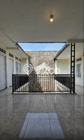 Ready to Use! Luxury House LT 589m2 Desain Elegan di Soekarno Hatta Ready to Use! Luxury House LT 589m2 Desain Elegan di Soekarno Hatta