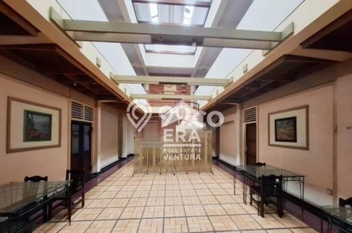 LOKASI PREMIUM! Hotel di Malang Kota, Luas 988m2m², Lokasi Strategis LOKASI PREMIUM! Hotel di Malang Kota, Luas 988m2m², Lokasi Strategis