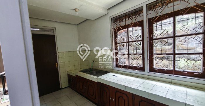 Rumah Luxury Modern Tanpa Renovasi di Dieng Malang Rumah Luxury Modern Tanpa Renovasi di Dieng Malang