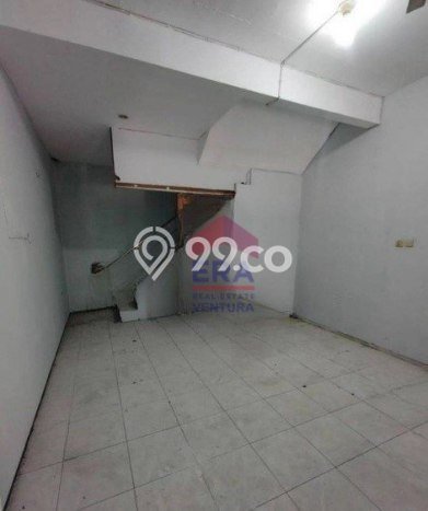 Ruko Dijual di Malang LT 49m2 & LB 80m2 Lokasi Terbaik! Ruko Dijual di Malang LT 49m2 & LB 80m2 Lokasi Terbaik!