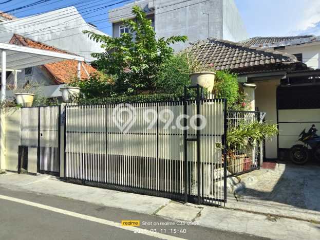 Dijual Rumah Luas Elegan Dengan View Cantik di Cideng, Jakarta Pusat Dijual Rumah Luas Elegan Dengan View Cantik di Cideng, Jakarta Pusat