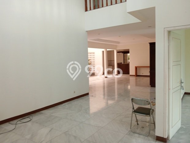 Dijual Rumah Luas Elegan Dengan View Eksklusif di Lebak Bulus, Jakarta Selatan Dijual Rumah Luas Elegan Dengan View Eksklusif di Lebak Bulus, Jakarta Selatan
