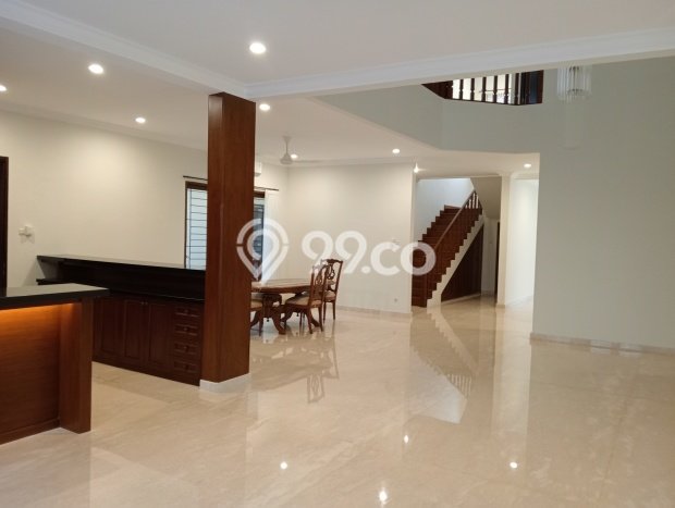 Rumah Elit Modern Tanpa Renovasi di Pejaten Jakarta Selatan Rumah Elit Modern Tanpa Renovasi di Pejaten Jakarta Selatan