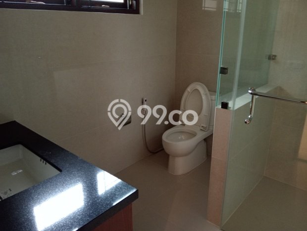 Rumah Elit Modern Tanpa Renovasi di Pejaten Jakarta Selatan Rumah Elit Modern Tanpa Renovasi di Pejaten Jakarta Selatan