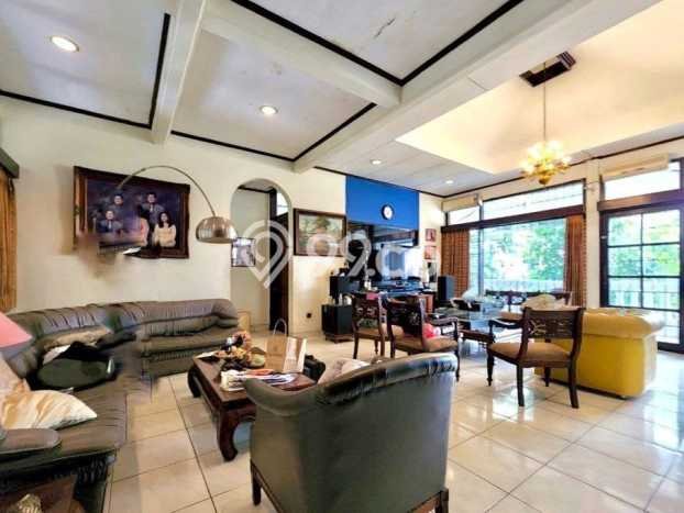 Rumah Eksklusif Siap Huni LT 1042m2 di Pasar Minggu, Jakarta Selatan Rumah Eksklusif Siap Huni LT 1042m2 di Pasar Minggu, Jakarta Selatan