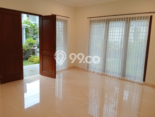 Rumah Elit Modern Tanpa Renovasi di Pejaten Jakarta Selatan Rumah Elit Modern Tanpa Renovasi di Pejaten Jakarta Selatan