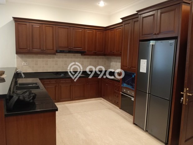 Rumah Elit Modern Tanpa Renovasi di Pejaten Jakarta Selatan Rumah Elit Modern Tanpa Renovasi di Pejaten Jakarta Selatan