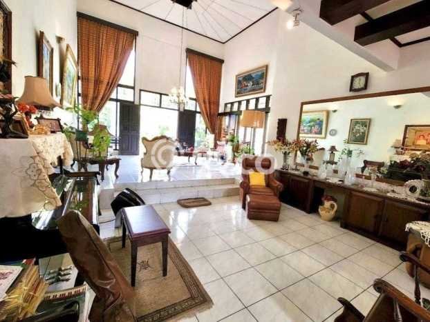 Rumah Eksklusif Siap Huni LT 1042m2 di Pasar Minggu, Jakarta Selatan Rumah Eksklusif Siap Huni LT 1042m2 di Pasar Minggu, Jakarta Selatan