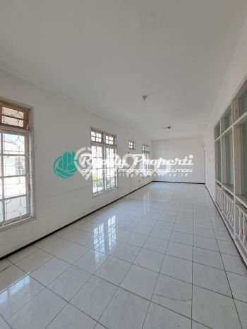 Rumah Sewa Bekasi LT 215m2 LB 240m2 Kawasan Pondok Gede Rumah Sewa Bekasi LT 215m2 LB 240m2 Kawasan Pondok Gede