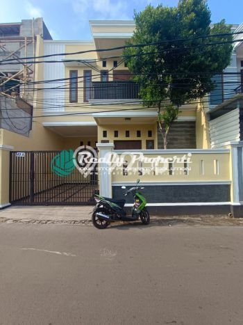 Rumah sewa siap pakai 4 KT di Pondok Gede, Bekasi Rumah sewa siap pakai 4 KT di Pondok Gede, Bekasi