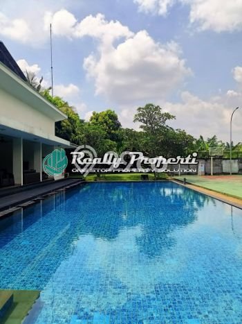 Hunian Elit LB 200m2 Siap Pakai Desain Elegan di Bambu Apus, Jakarta Timur Hunian Elit LB 200m2 Siap Pakai Desain Elegan di Bambu Apus, Jakarta Timur
