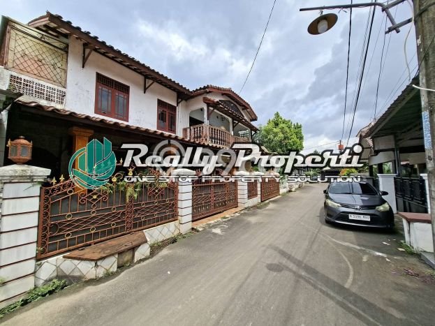 Rumah Modern 6 KT di Jatiwaringin Bekasi Semi Furnished Rumah Modern 6 KT di Jatiwaringin Bekasi Semi Furnished