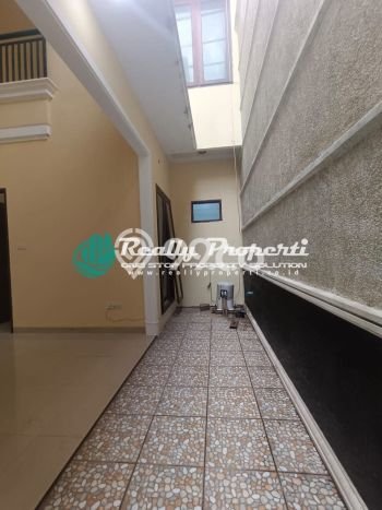 Rumah sewa siap pakai 4 KT di Pondok Gede, Bekasi Rumah sewa siap pakai 4 KT di Pondok Gede, Bekasi
