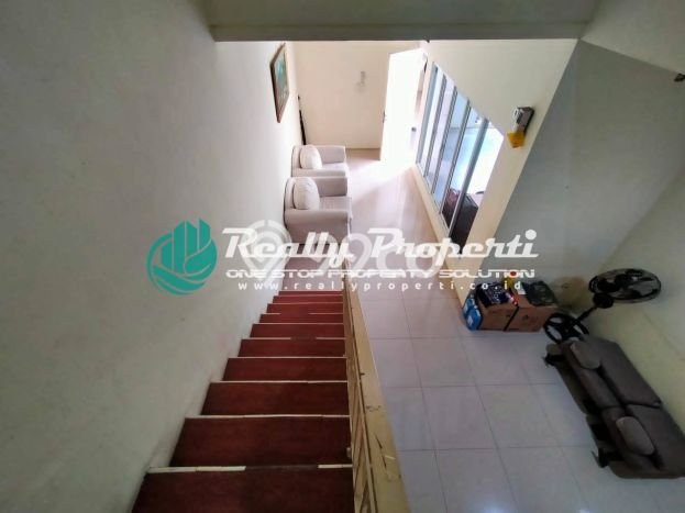 Lokasi terbaik! Rumah siap huni dikontrakkan di Duren Sawit LB 200m2 Lokasi terbaik! Rumah siap huni dikontrakkan di Duren Sawit LB 200m2
