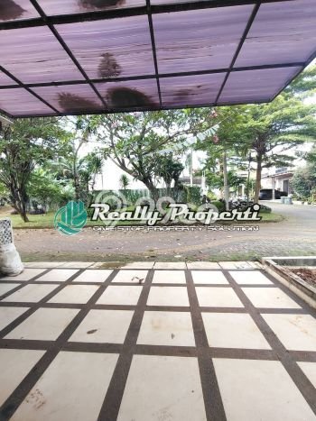Disewakan! Rumah 4 Kamar Tidur &
4 Kamar Mandi di Jatiwarna, Bekasi Disewakan! Rumah 4 Kamar Tidur &
4 Kamar Mandi di Jatiwarna, Bekasi