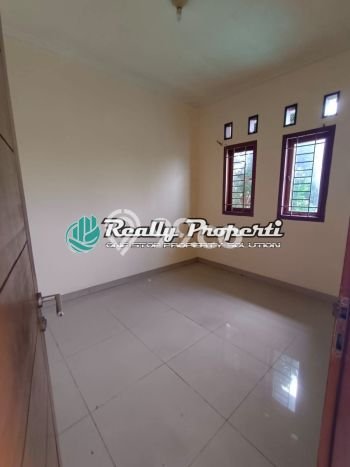 For Sale Hunian Rumah Terawat 5 Kamar di Bekasi Kota, Bekasi For Sale Hunian Rumah Terawat 5 Kamar di Bekasi Kota, Bekasi